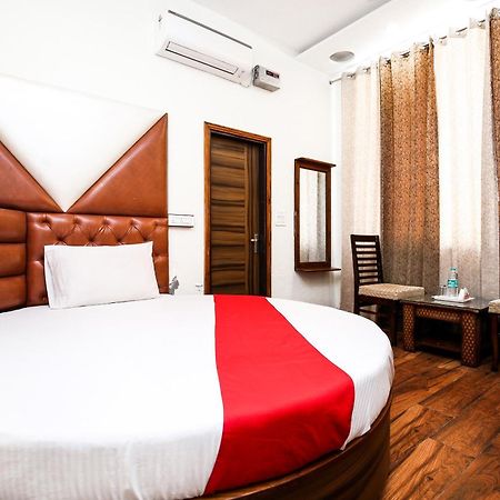 Hotel Woodcrest Zirakpur Chandigarh- Best Family Hotel - Luxurious Rooms - Unit Of Sidham Group Εξωτερικό φωτογραφία